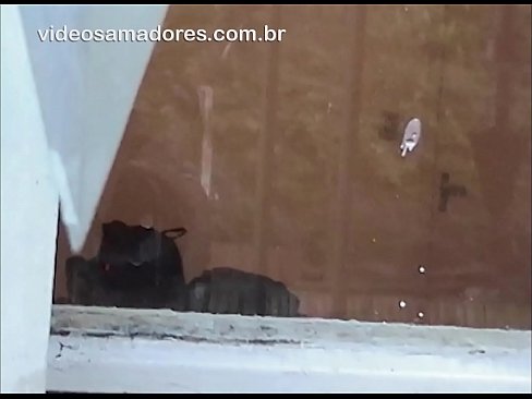 ❤️ Bărbat excitat care își privește prietena cu un alt tip, înregistrând un video de sex fără a deranja cuplul ❤️  at ro.robosexshop.ru ❌️❤