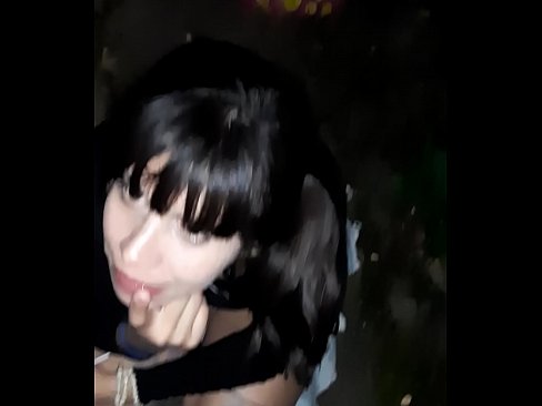 ❤️ Pe stradă penisul umflat în schimbul unor bomboane ❤️  at ro.robosexshop.ru ❌️❤